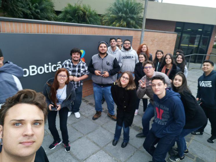 Alunos Facens visitam a empresa Boticário